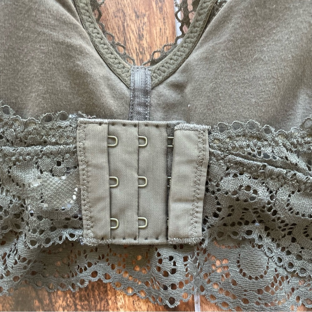 Aerie Wildflower Lace Padded Halter Bralette Size M - Picture 11 of 12